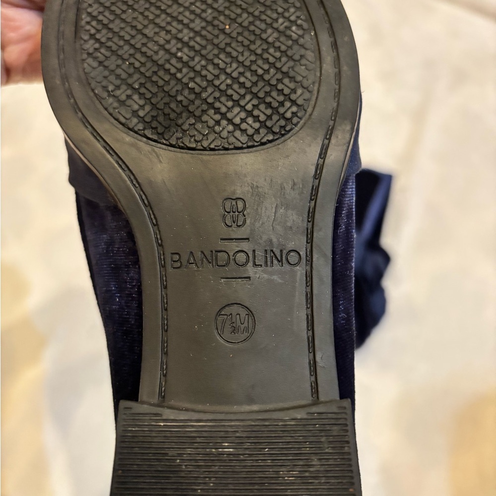 Bandolino Lindio Navy Velvet Bow Loafers Flats 7.5M - Picture 9 of 10